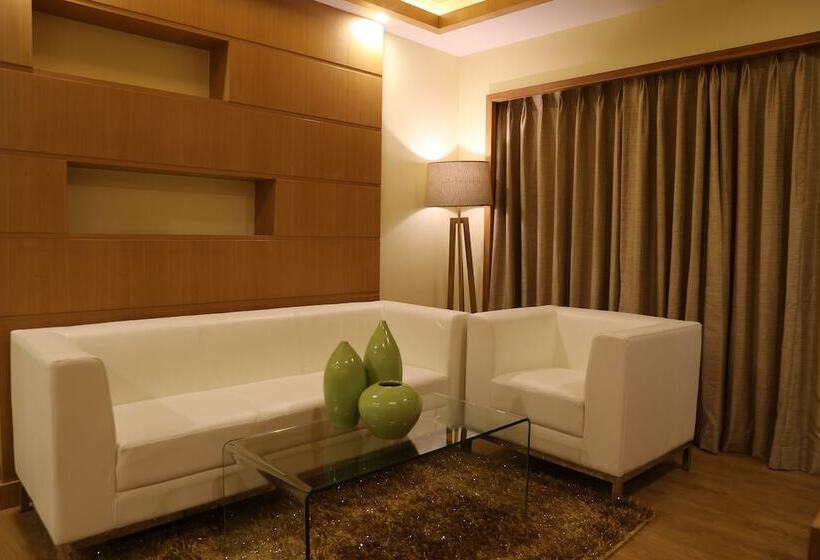 Люкс, The Fern Residency Mundra