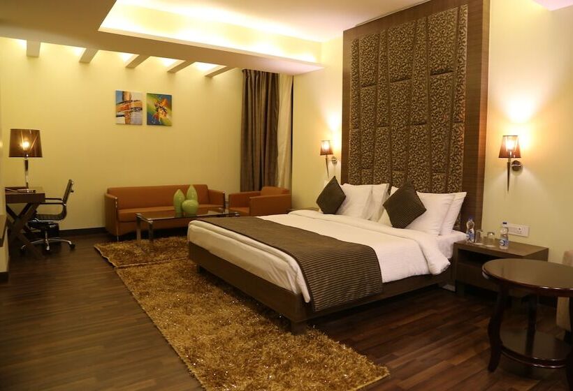 جناح, The Fern Residency Mundra