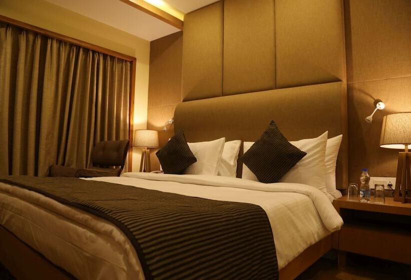 スイート, The Fern Residency Mundra