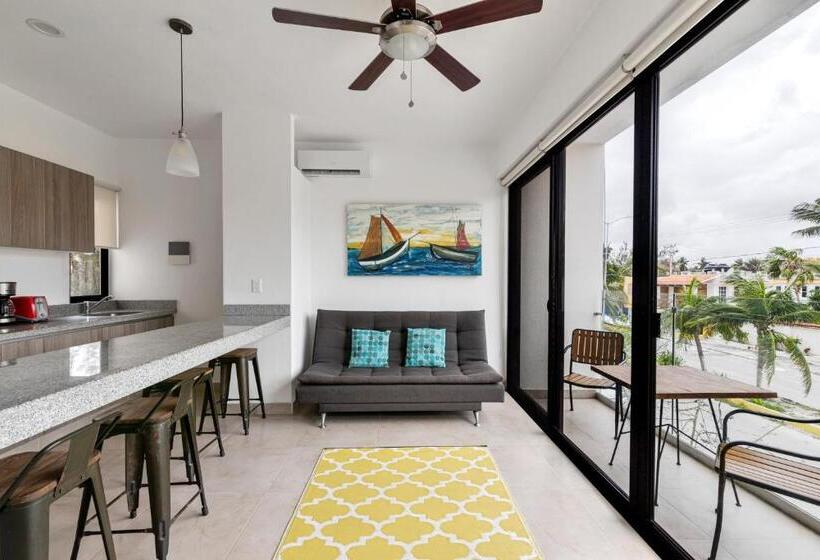 サイドシービュー１ベッドルームアパートメント, Vela S Condos Ocean Front