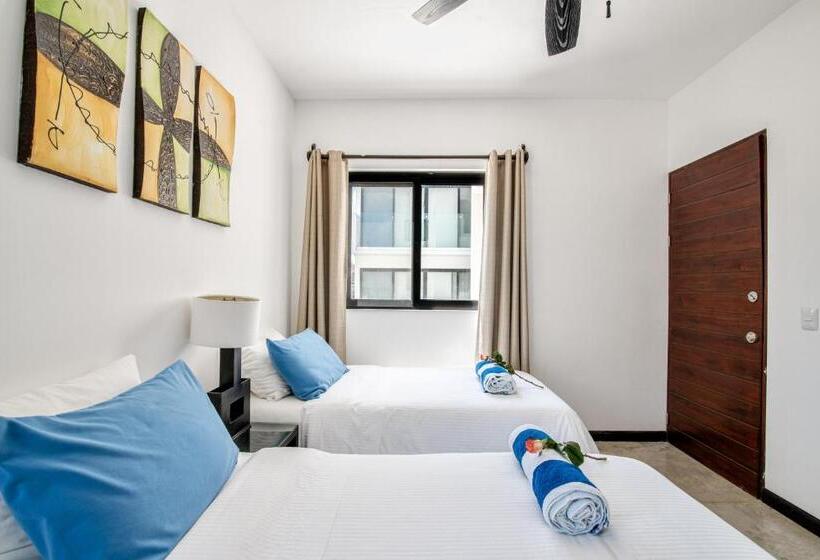 Апартаменты 2 Спальни Вид на Море, Vela S Condos Ocean Front