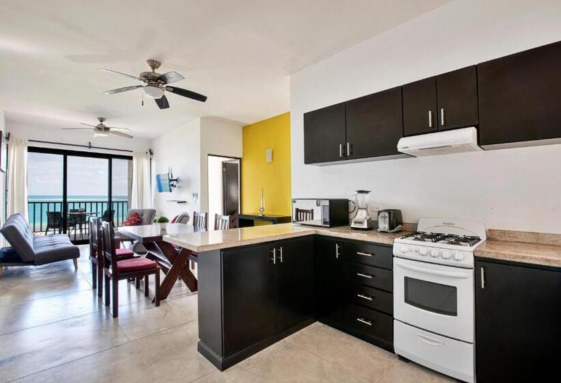Apartament 2 Sypialnie Widok Morze, Vela S Condos Ocean Front