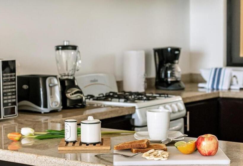 海の見える２ベッドルームアパートメント, Vela S Condos Ocean Front