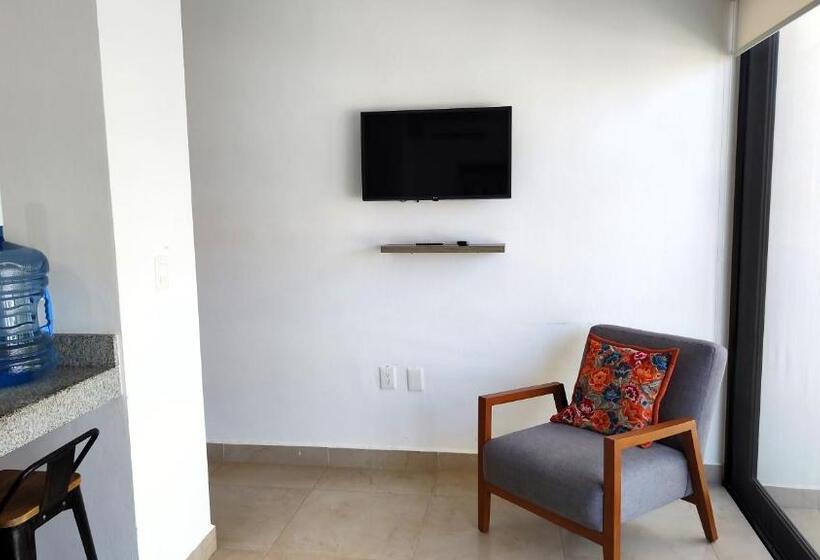 Apartament 1 Sypialnia Widok Basen, Vela S Condos Ocean Front