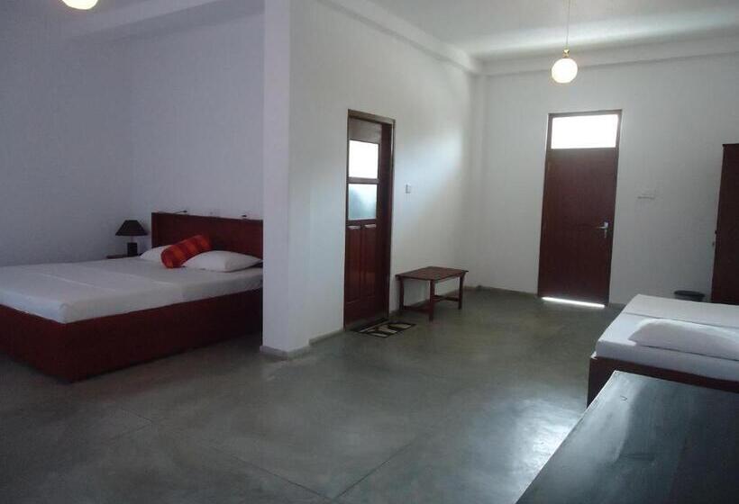 חדר סטנדרט לשלושה עם נוף לגינה, Vibration