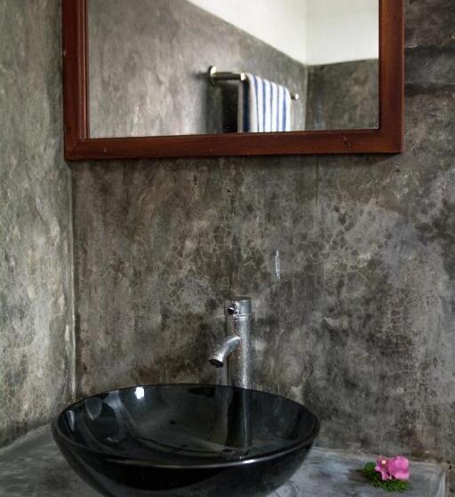 חדר סטנדרט לשלושה עם נוף לגינה, Vibration