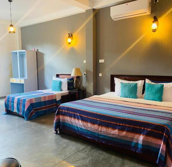 חדר סטנדרט לשלושה עם נוף לגינה, Vibration