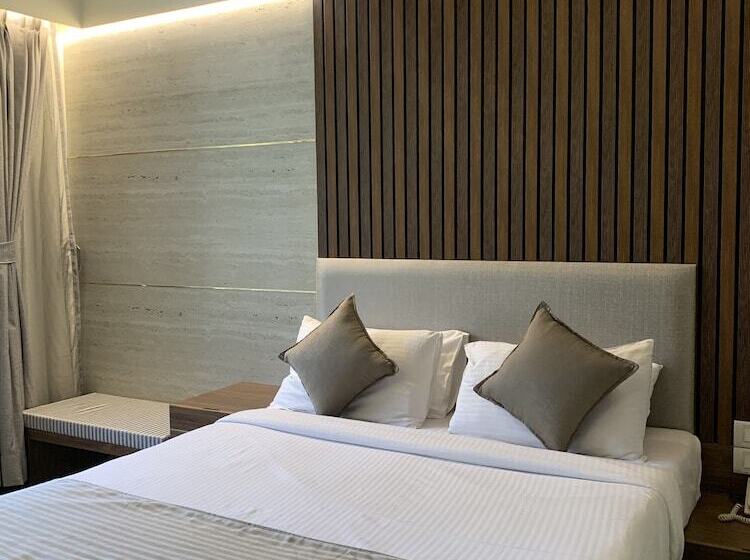 デラックスルーム, Zaras Resort Khandala