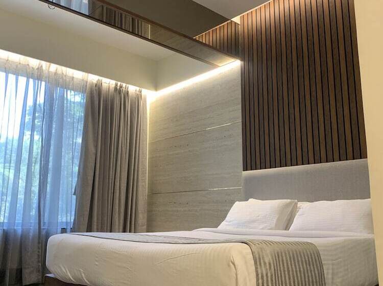 デラックスルーム, Zaras Resort Khandala