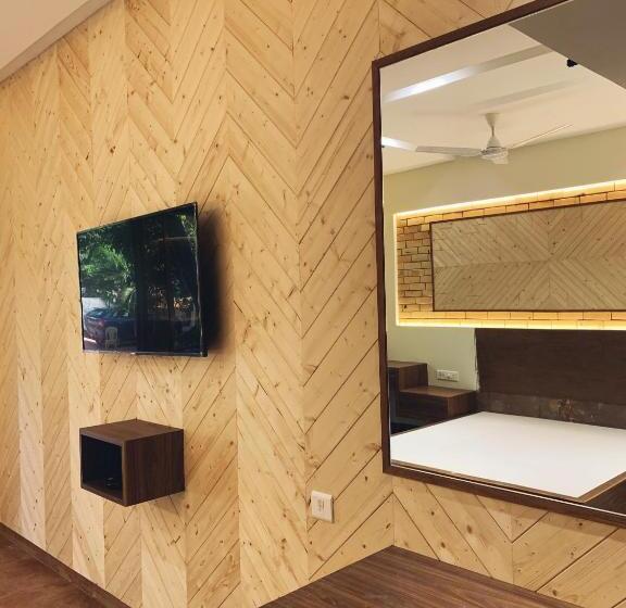 デラックスルーム, Zaras Resort Khandala