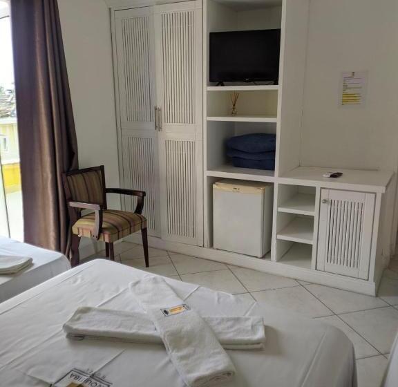带阳台标准四人间, Jequitiba Hotel Frente Ao Mar