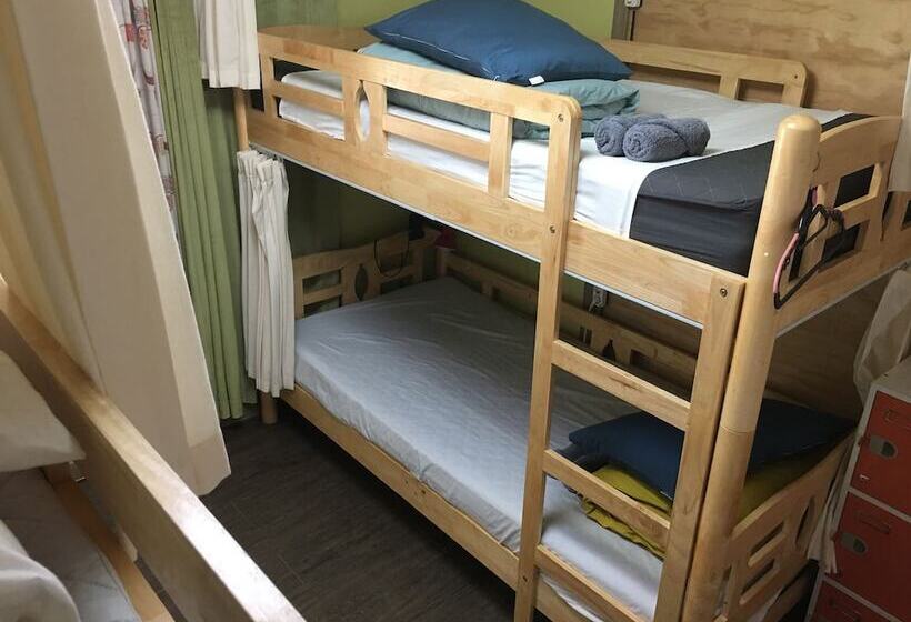 4 Bett Standardzimmer, Gyeongju Momojane Guesthouse