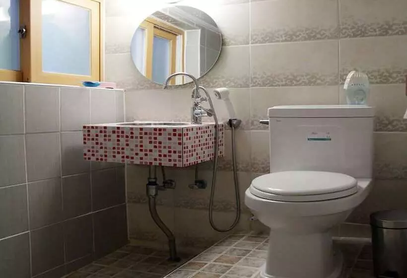 اتاق استاندارد, Gyeongju Momojane Guesthouse