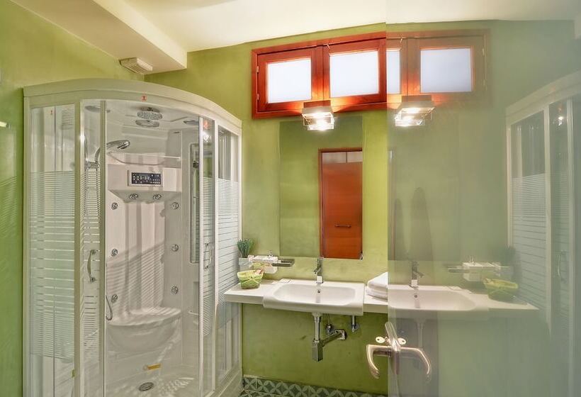 Люкс Повышенной Комфортности, Dilofo Hotel Luxury Suites