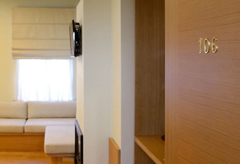 豪华套房, Dilofo Hotel Luxury Suites