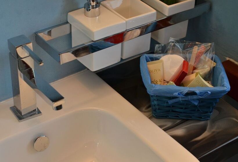 带露台的小型套房, Dilofo Hotel Luxury Suites