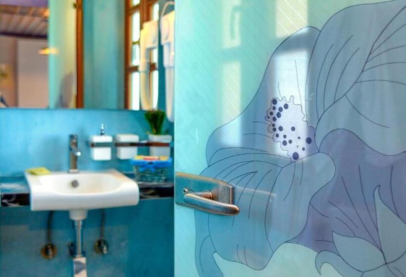 带露台的小型套房, Dilofo Hotel Luxury Suites