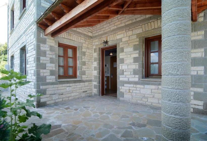 带露台的小型套房, Dilofo Hotel Luxury Suites