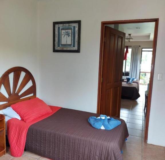 جناح جونيور, Diuwak