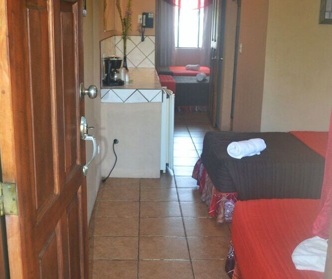 جناح جونيور, Diuwak