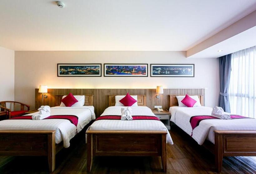 اتاق استاندارد سه نفره, Grand Ratchapruek