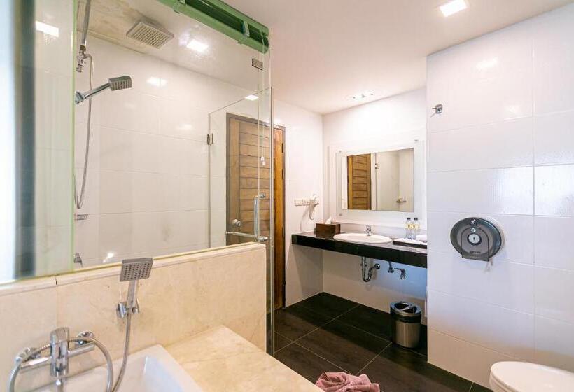 سوییت جونیور, Grand Ratchapruek