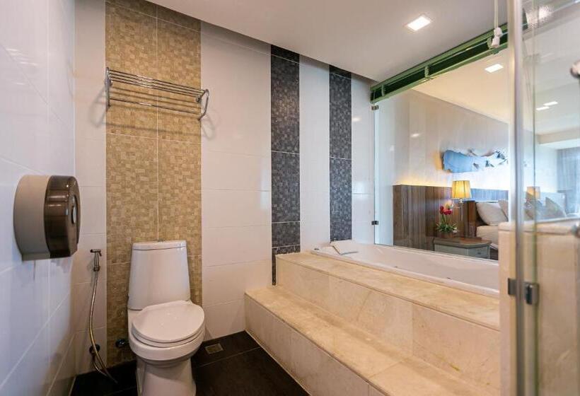 سوییت جونیور, Grand Ratchapruek