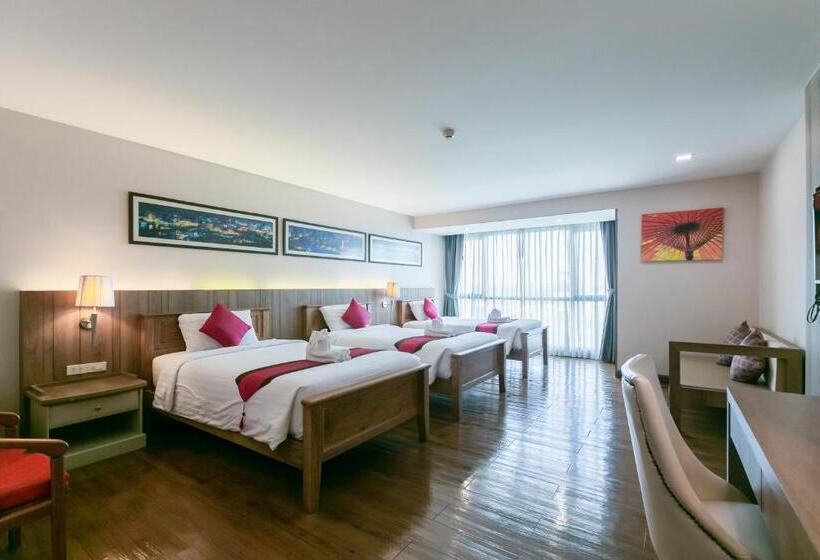 اتاق استاندارد سه نفره, Grand Ratchapruek