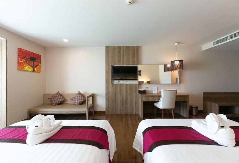 اتاق استاندارد سه نفره, Grand Ratchapruek