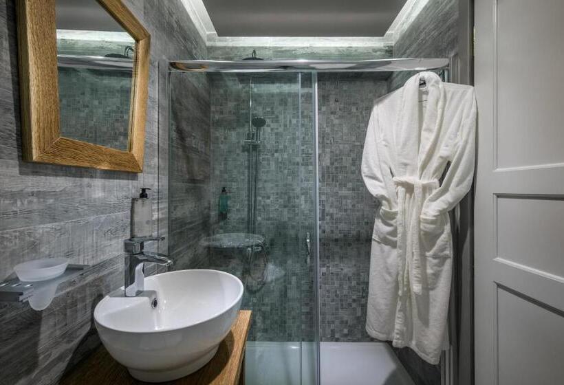 جناح جونيور كلاسيكى, Omiros Boutique Hotel   Adults Only