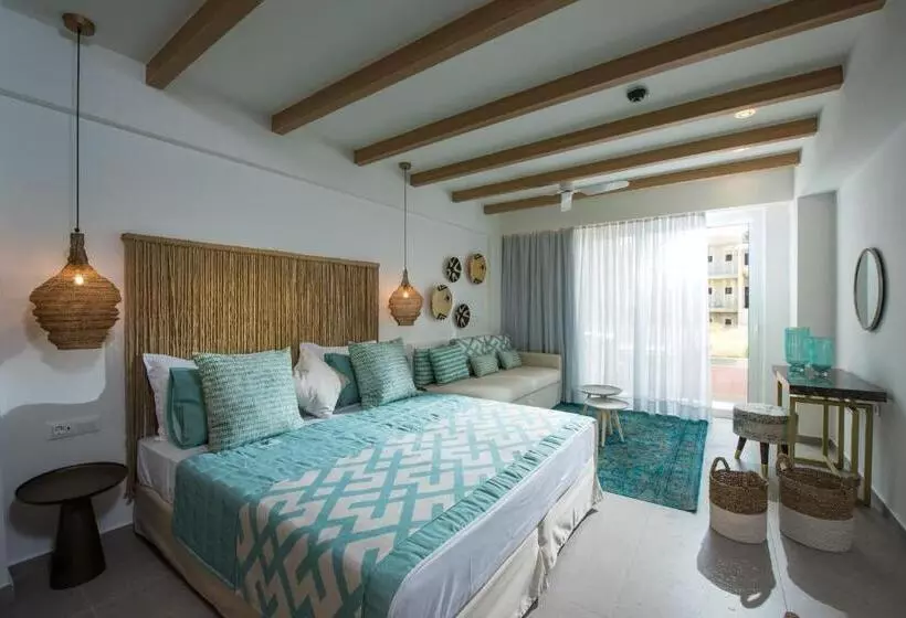 Junior Suite with Balcony