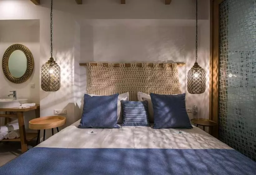 Suite King Bed