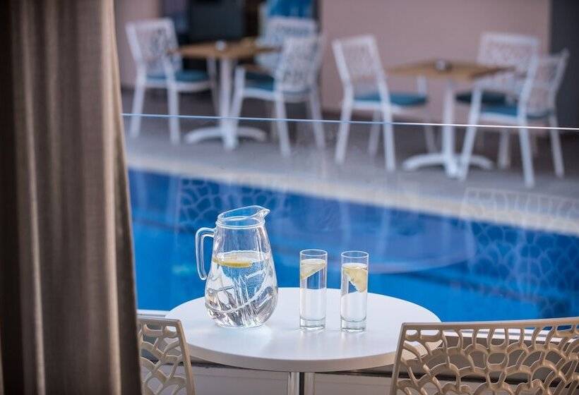 스위트 킹사이즈 침대, Omiros Boutique Hotel   Adults Only