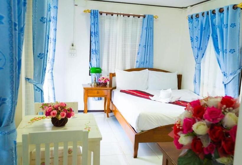 Номер Deluxe с Балконом, Revolution Hostel Pai