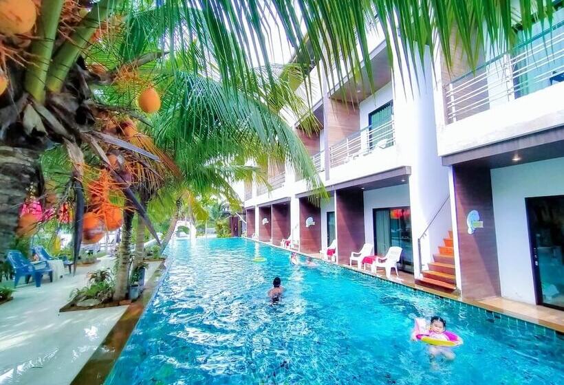 디럭스 룸, Rimnatee Resort Trang