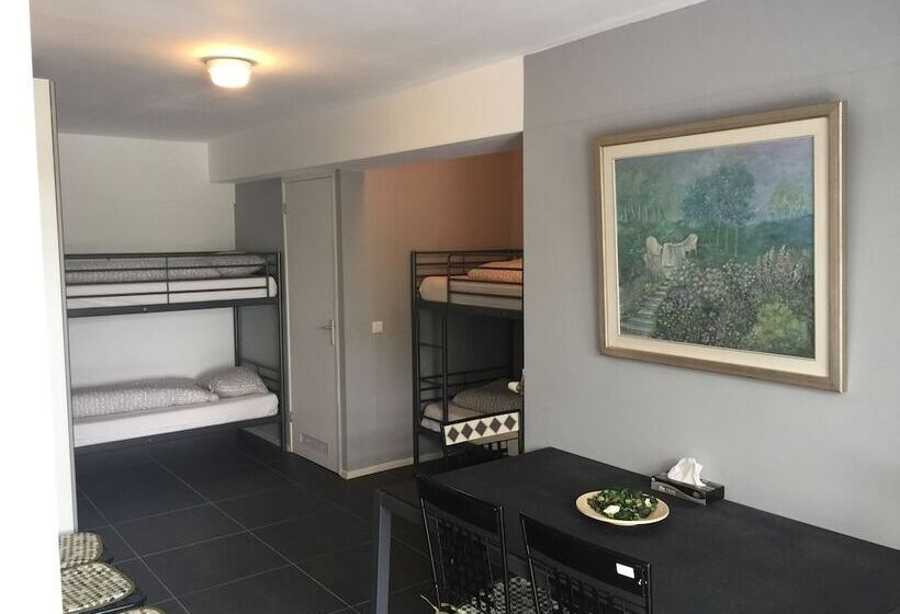 סטודיו דלוקס, Hostel Lakeside