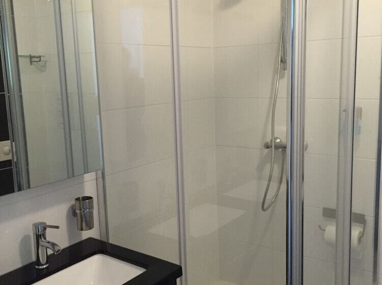 חדר סופריור לארבעה, Hostel Lakeside