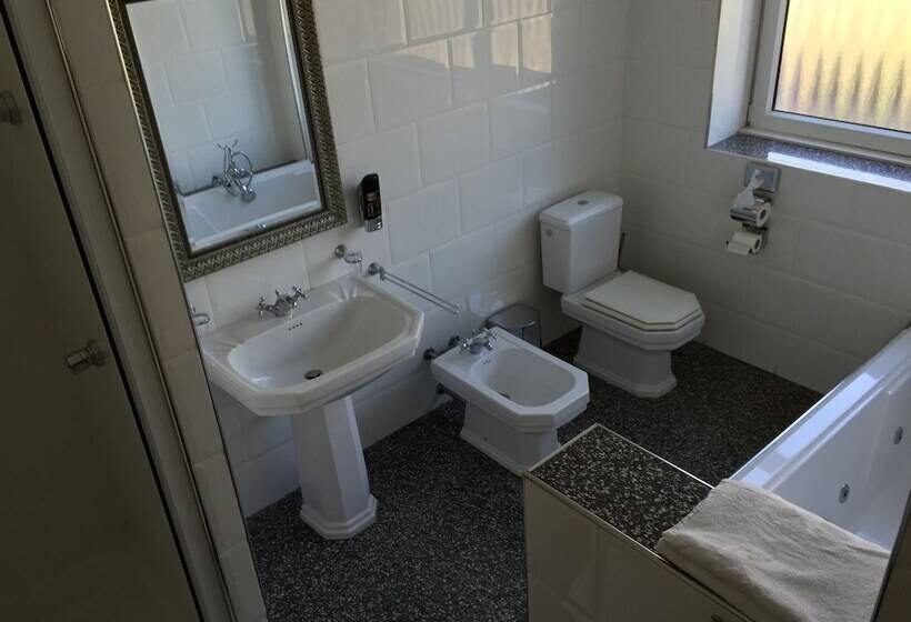 חדר סופריור לארבעה, Hostel Lakeside