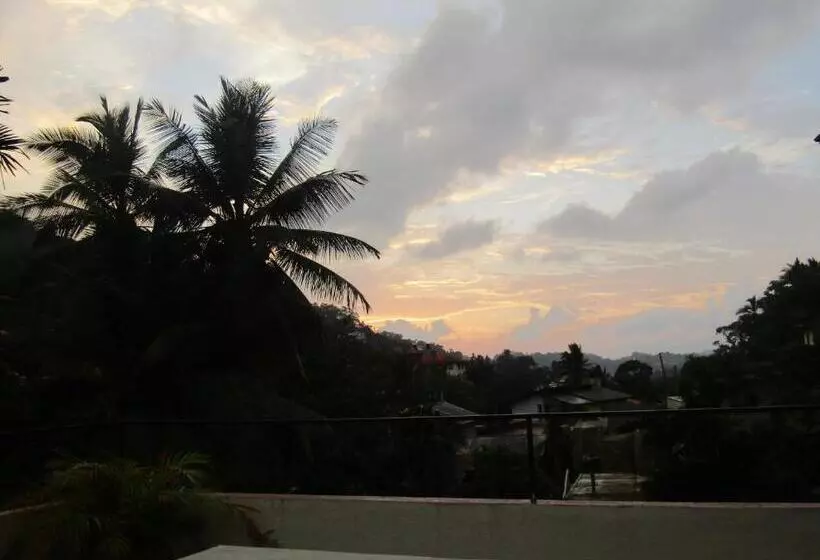 Standaardkamer met Balkon, Kandy Backpackers Hostel