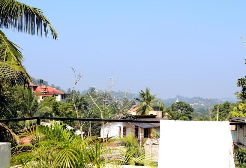 Pokój Standard z Balkonem, Kandy Backpackers Hostel