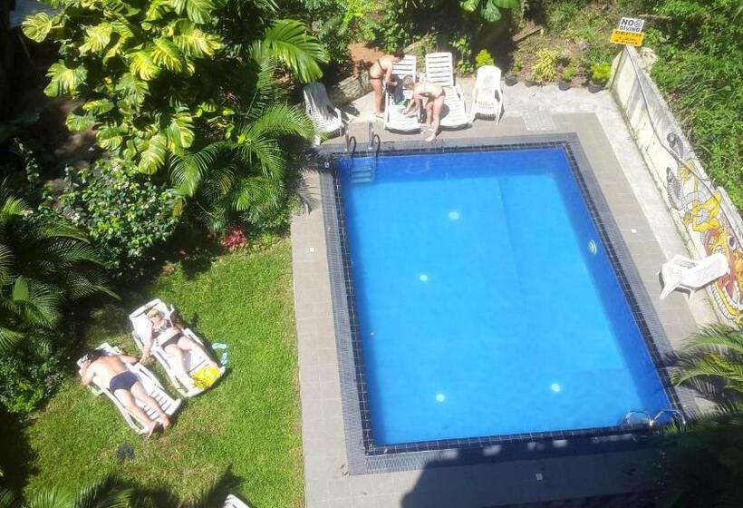 Pokój Standard z Balkonem, Kandy Backpackers Hostel