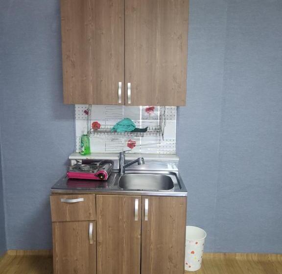 Номер Deluxe, Songwol Park