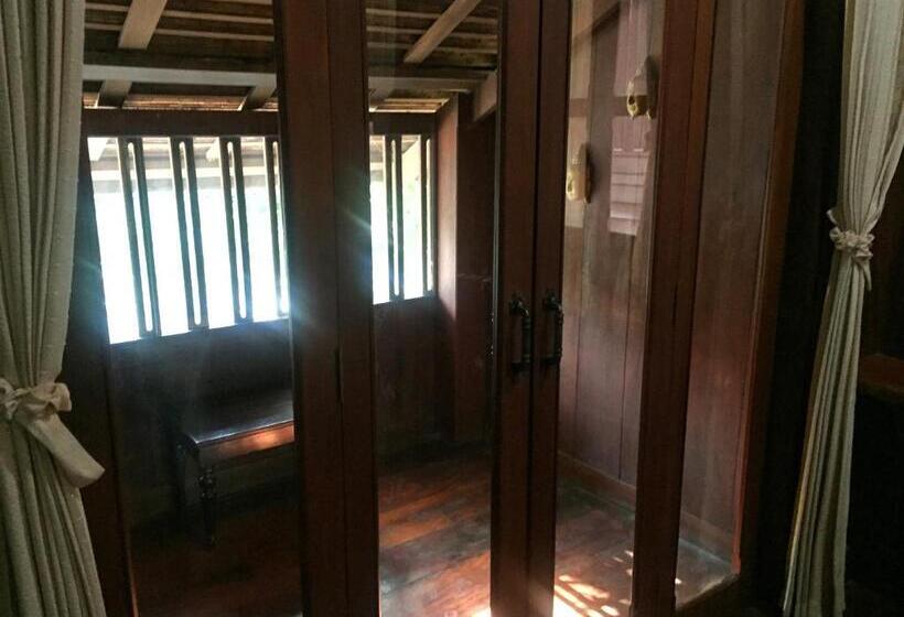 디럭스 룸, Villa Sayada