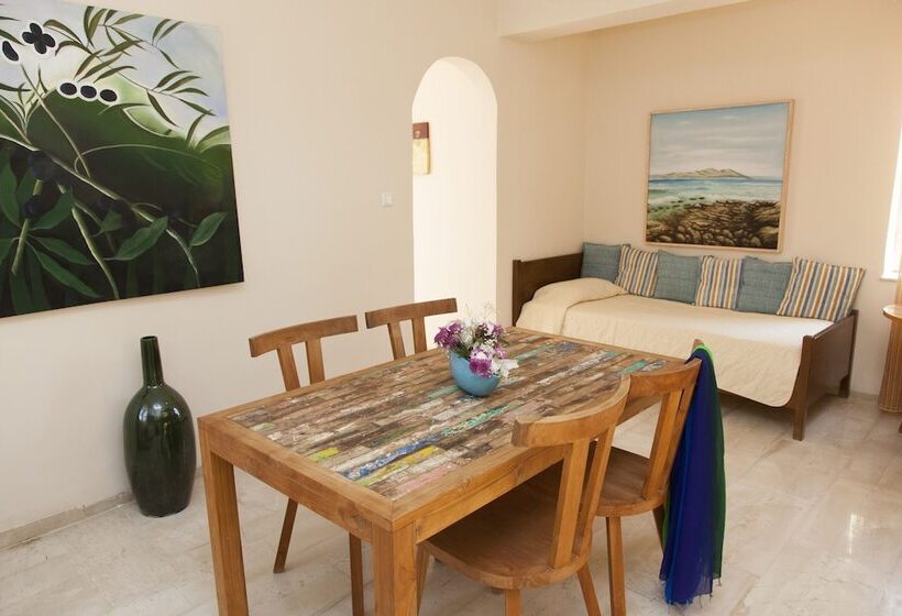 침실 2개 아파트, Troulakis Beach