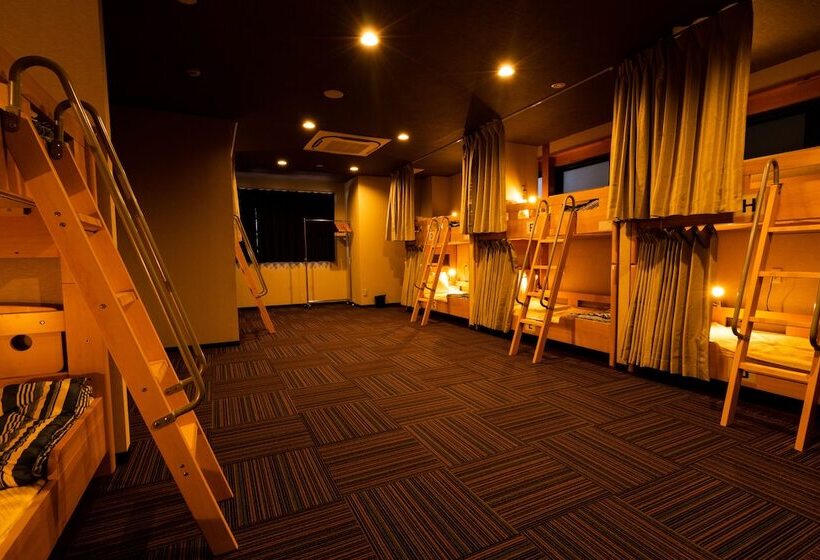 Кровать в Общей Комнате, Guest House Ouka