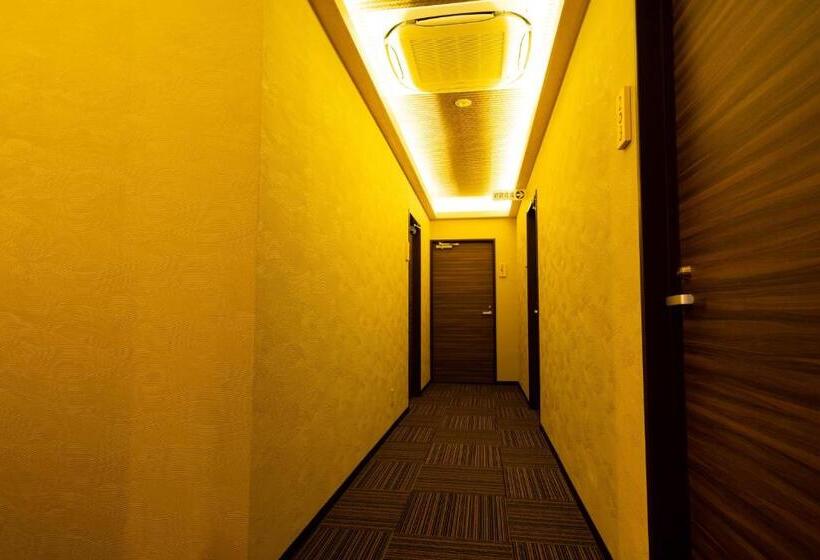 バスルーム共有のトリプルスタンダード, Guest House Ouka