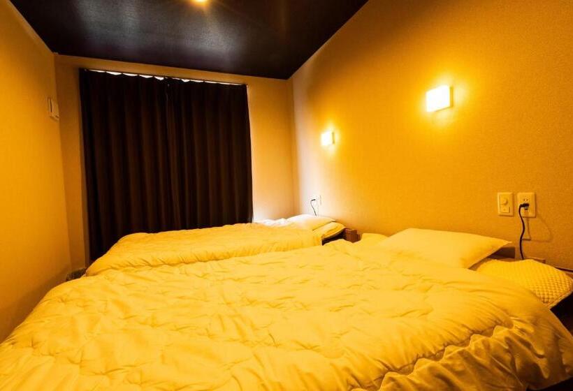 Трехместный Номер Стандарт Совместная Ванная, Guest House Ouka