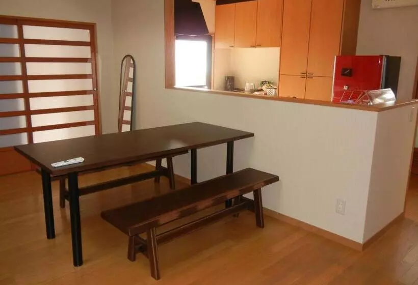 اتاق استاندارد با سرویس بهداشتی مشترک, Guest House Ouka