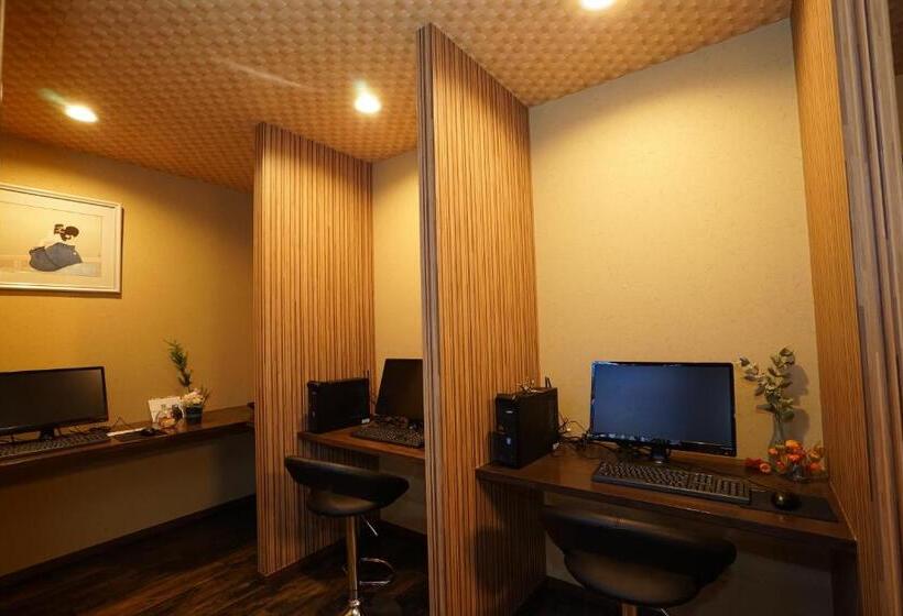 バスルーム共有のトリプルスタンダード, Guest House Ouka