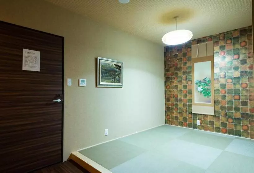 اتاق خانوادگی با سرویس بهداشتی مشترک, Guest House Ouka